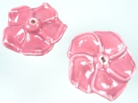 Porseleinen kraal oudroze bloem 43mm - per stuk