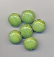 Platte ronde groene opaque kraal 12x9mm 