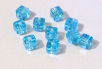 Vierkante aquablauwe facetkraal 6mm 